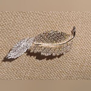 Sarah Cov Gold Tone Rhinestone Leaf Brooch Pin [ Read Details ]